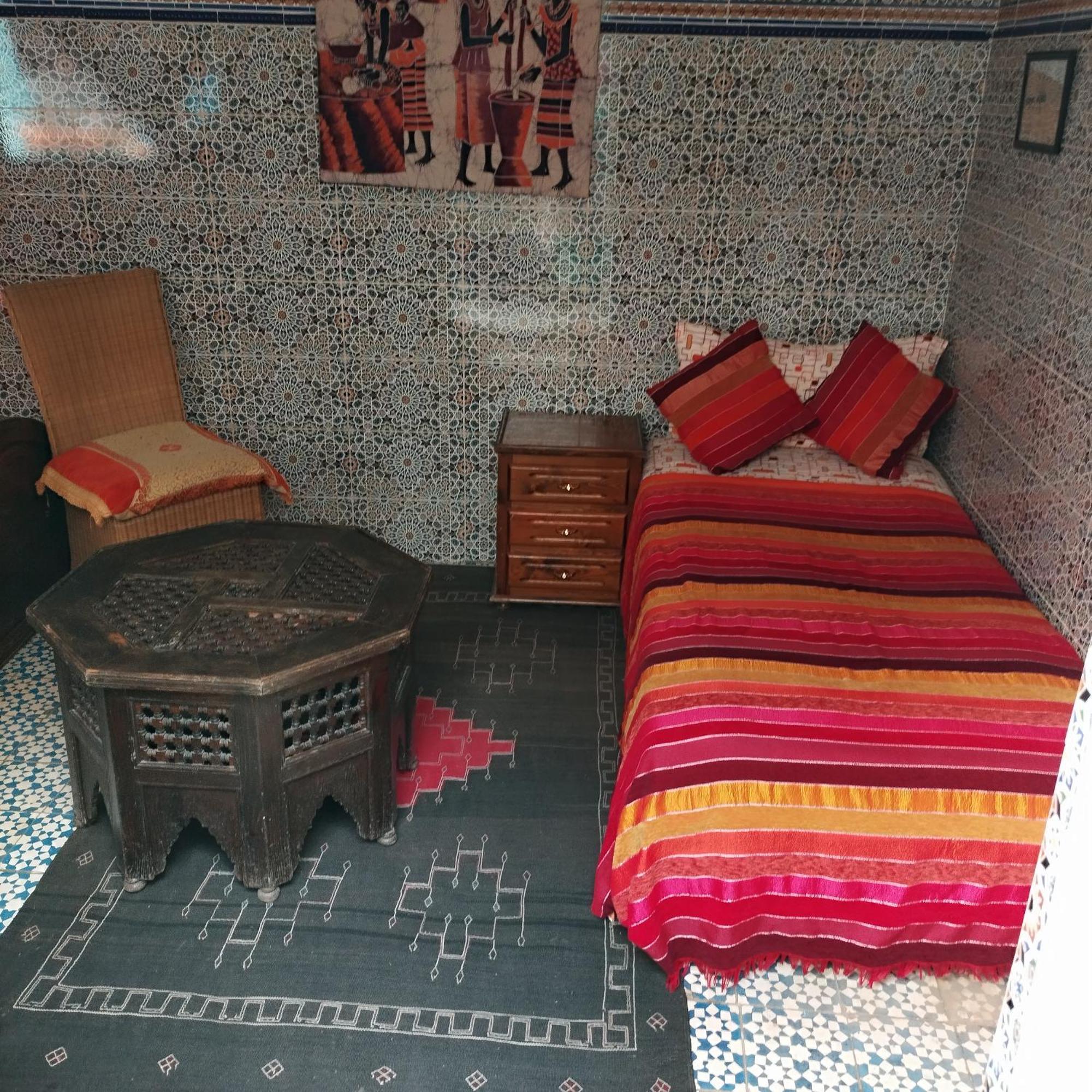 Ryad Bab Berdaine Meknès Habitación foto